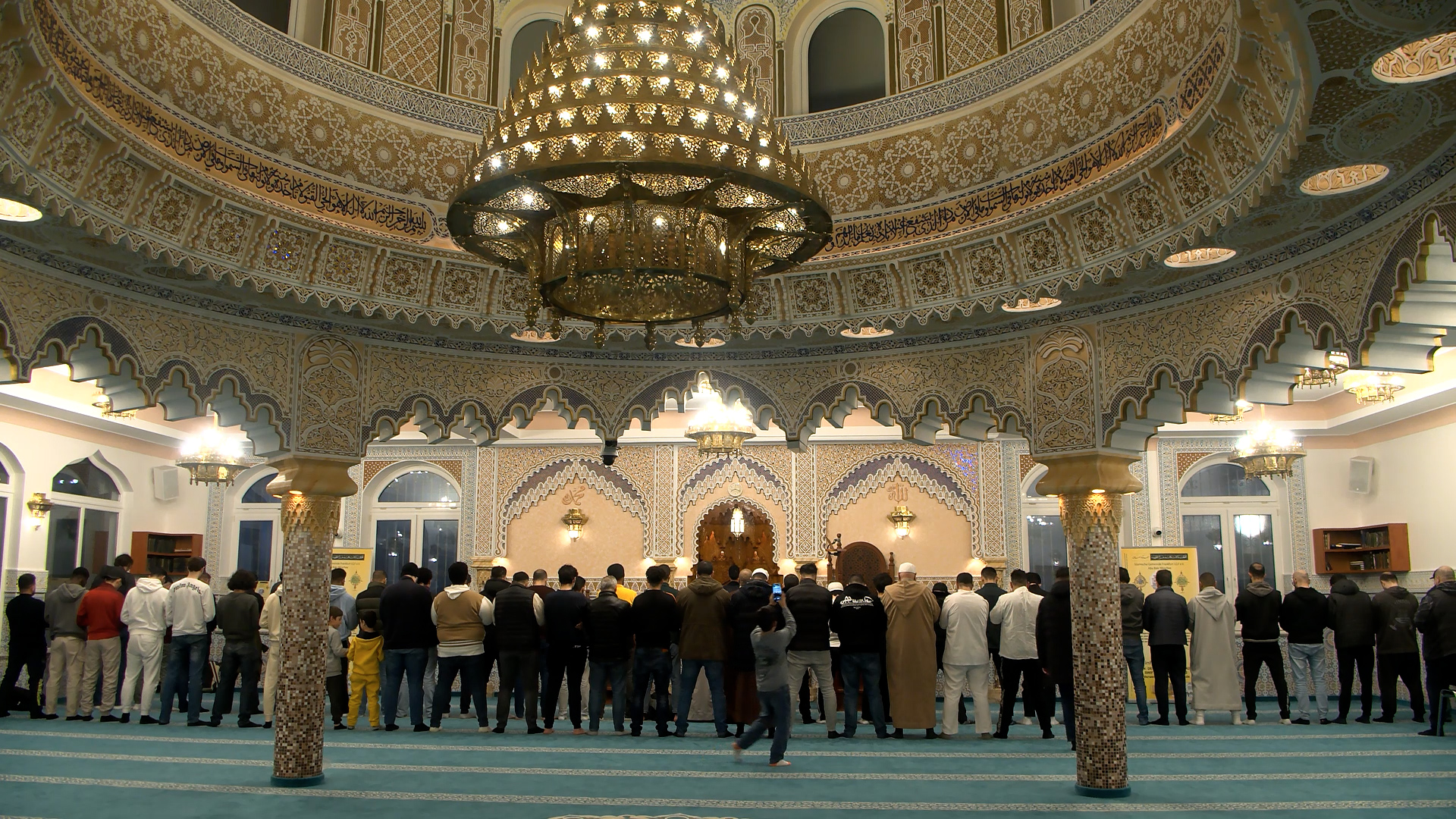 Fastenbrechen in der Abu Bakr Moschee 